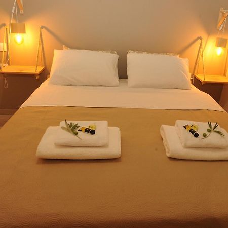 Delphic Moments - Sunny App 3Br, 2Ba With View Apartman Kültér fotó