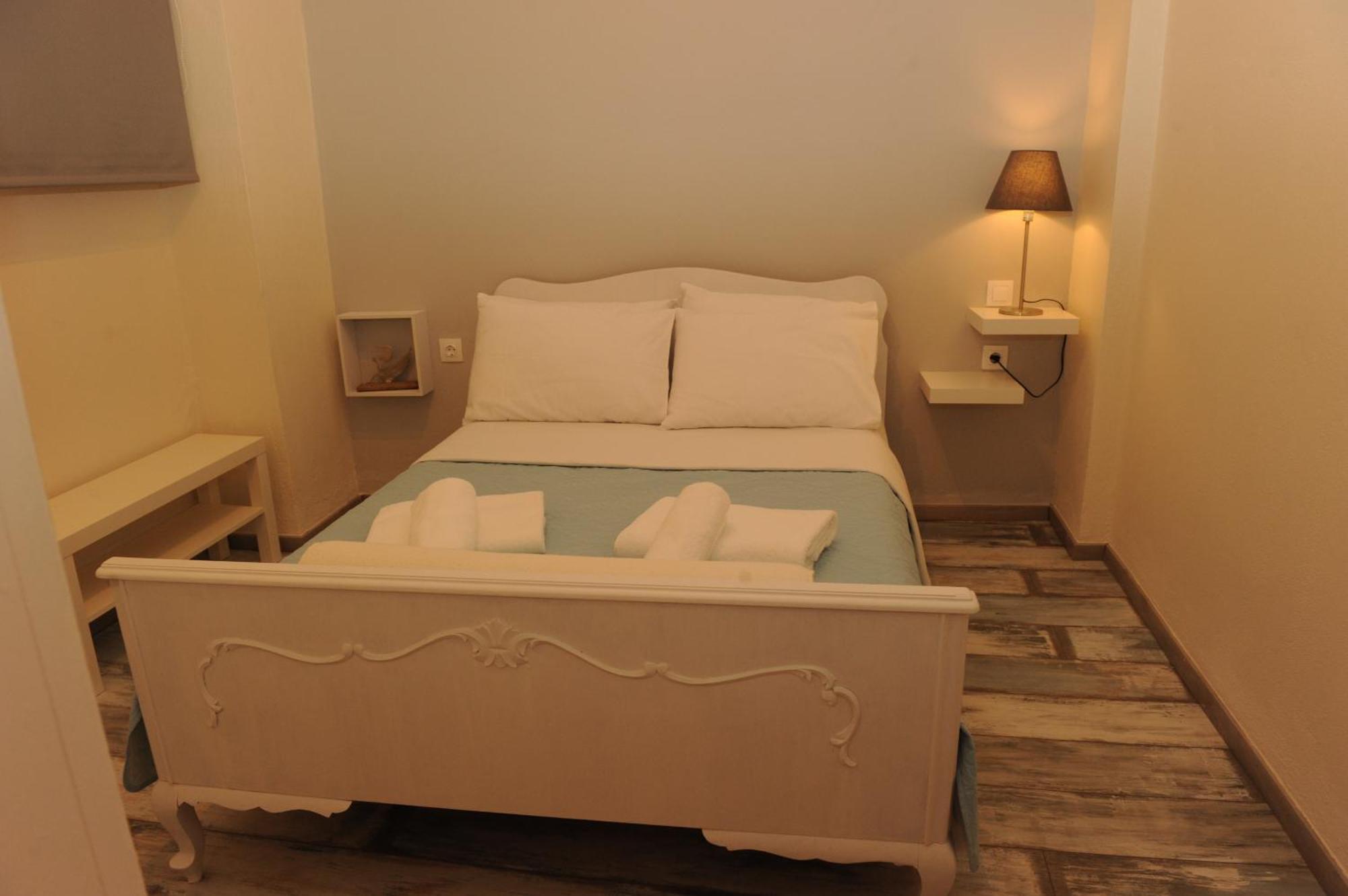Delphic Moments - Sunny App 3Br, 2Ba With View Apartman Kültér fotó